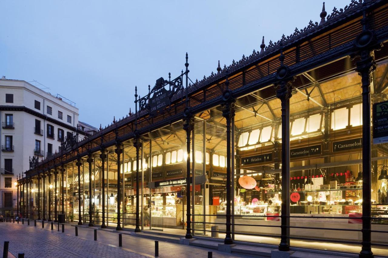La Reina De Gran Via - Parking Tph Bed & Breakfast Мадрид Екстериор снимка