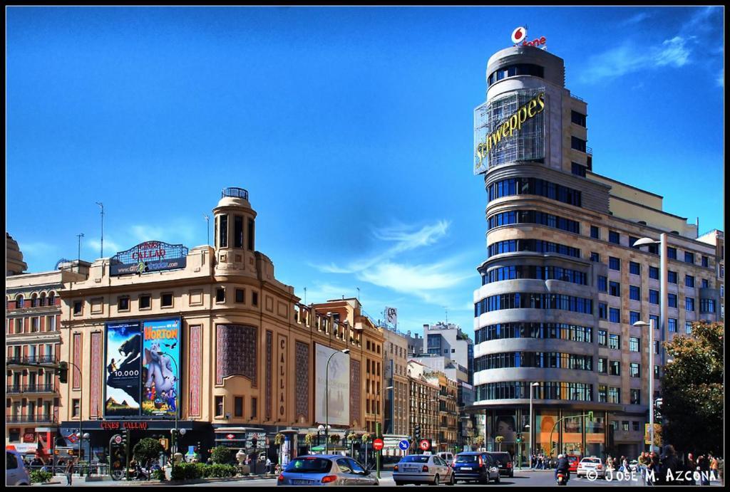 La Reina De Gran Via - Parking Tph Bed & Breakfast Мадрид Екстериор снимка