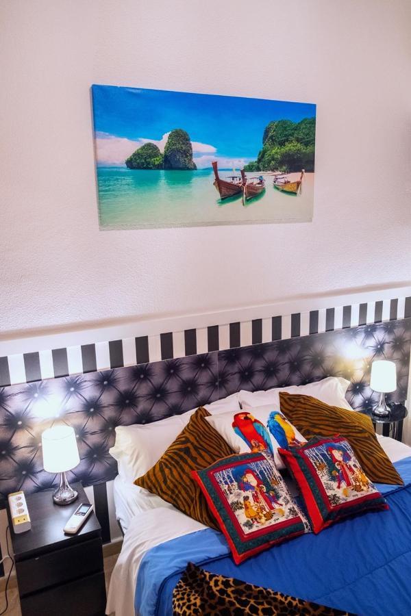La Reina De Gran Via - Parking Tph Bed & Breakfast Мадрид Екстериор снимка